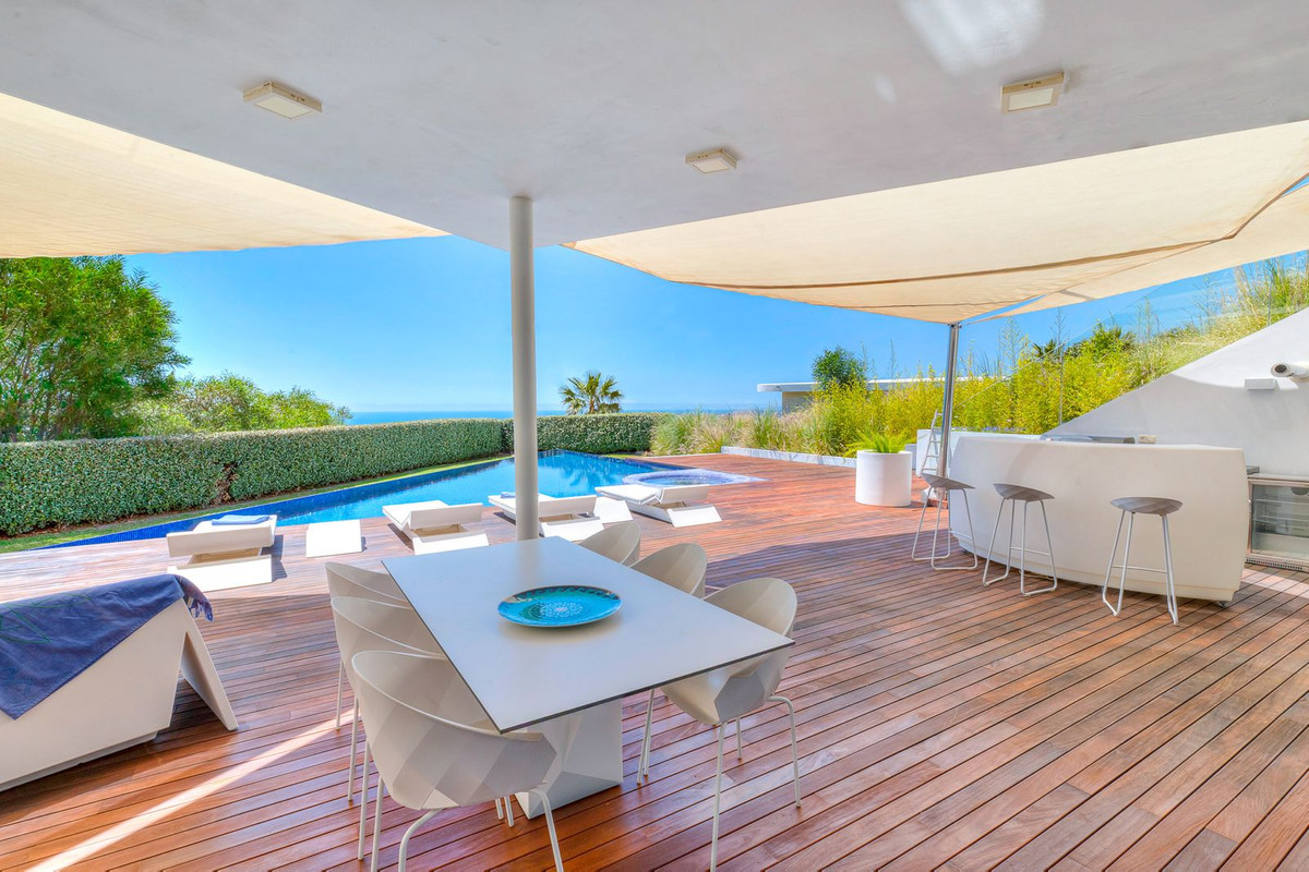 5 Bed Townhouse for sale in Fuengirola Costa Del Sol, Málaga, Spain