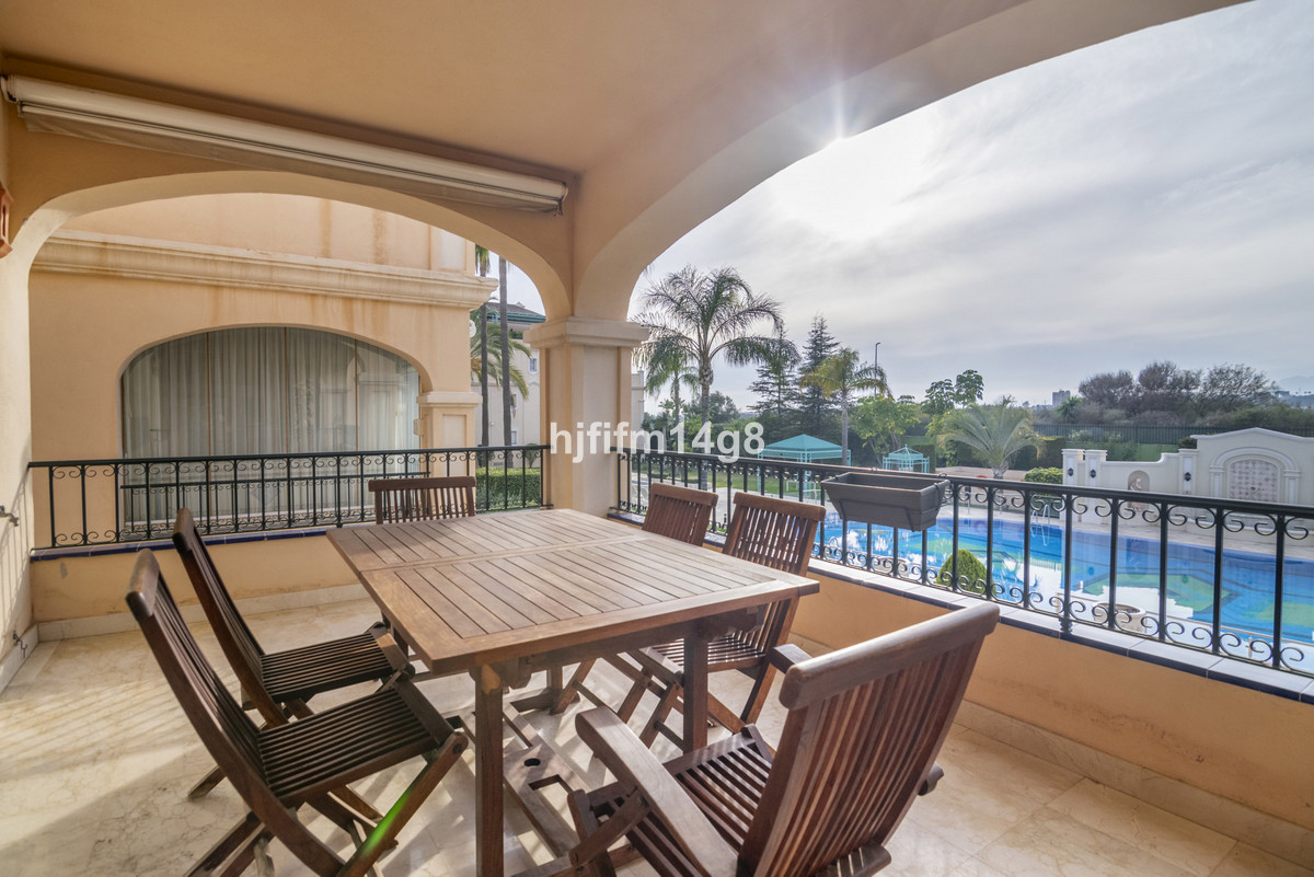 3 Bed Apartment for sale in The Golden Mile Costa Del Sol, Málaga, Spain