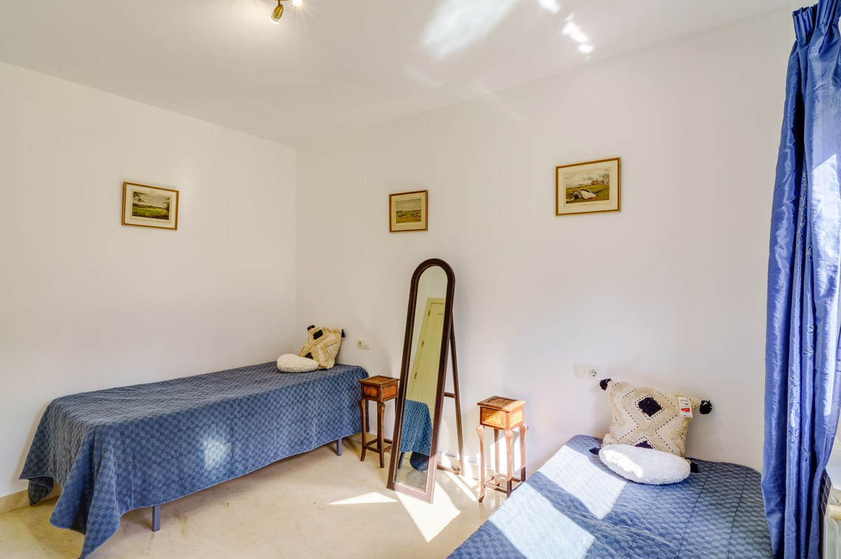 3 Bed Apartment for sale in Marbella Costa Del Sol, Málaga, Spain