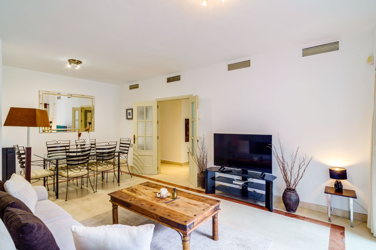 3 Bed Apartment for sale in Marbella Costa Del Sol, Málaga, Spain