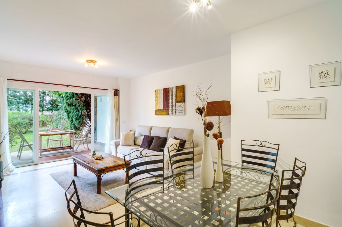 3 Bed Apartment for sale in Marbella Costa Del Sol, Málaga, Spain