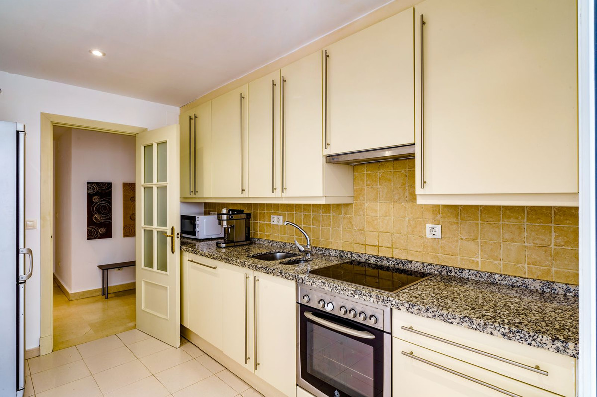 3 Bed Apartment for sale in Marbella Costa Del Sol, Málaga, Spain