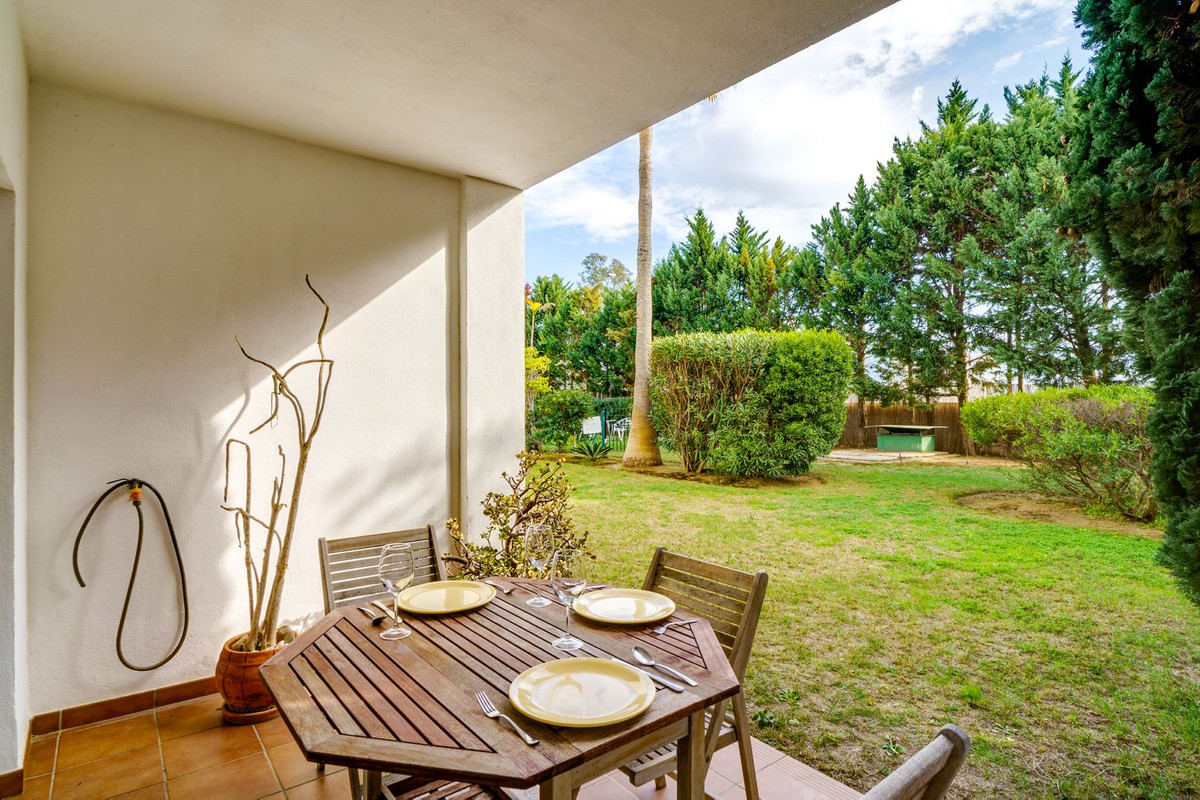 3 Bed Apartment for sale in Marbella Costa Del Sol, Málaga, Spain