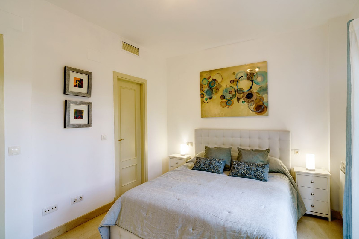 3 Bed Apartment for sale in Marbella Costa Del Sol, Málaga, Spain