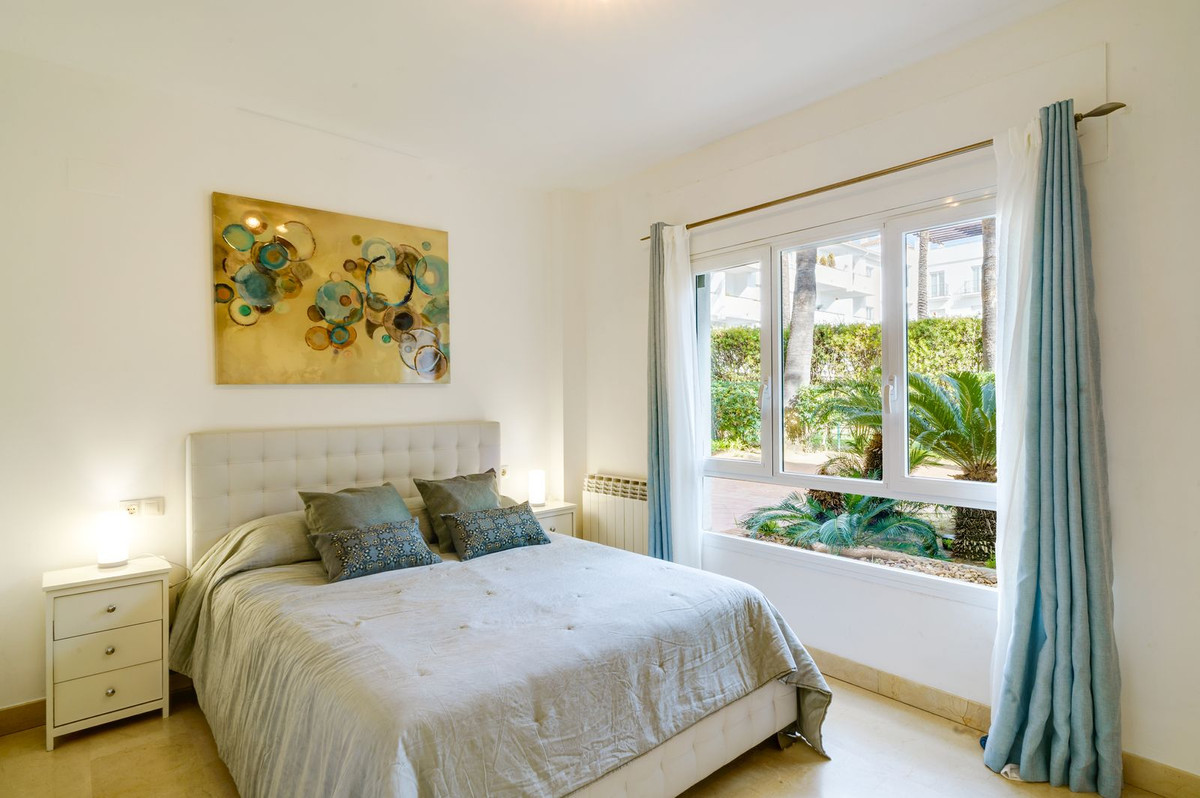 3 Bed Apartment for sale in Marbella Costa Del Sol, Málaga, Spain