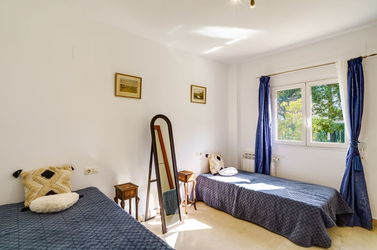 3 Bed Apartment for sale in Marbella Costa Del Sol, Málaga, Spain