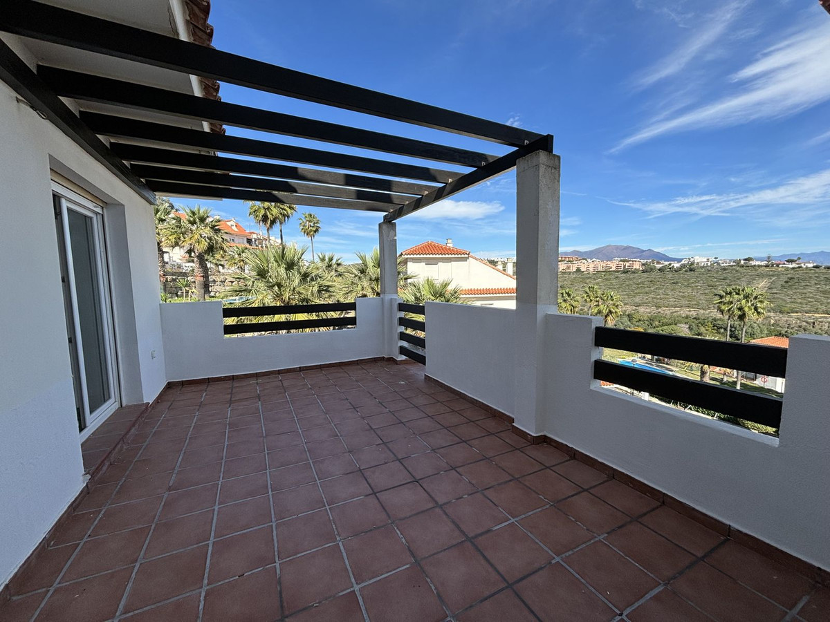 3 Bed Apartment for sale in La Duquesa Costa Del Sol, Málaga, Spain