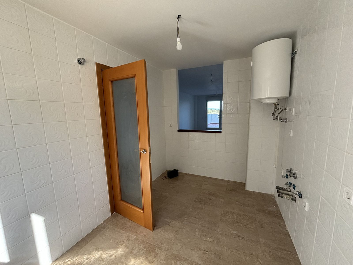 Se vende Apartamento Planta Media de 2 dormitorios en Costa Del Sol, Málaga, España