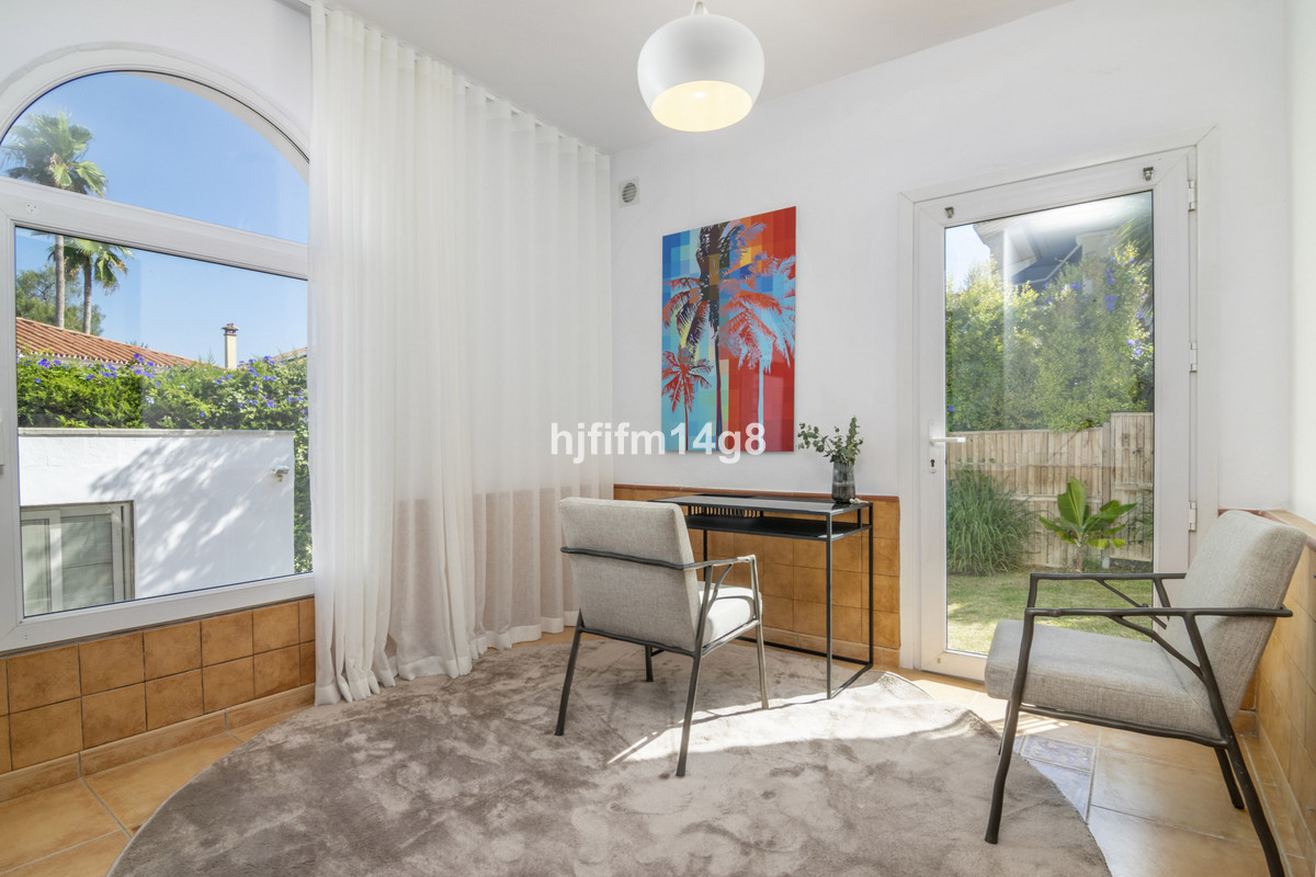 7 Bed Townhouse for sale in San Pedro De Alcántara Costa Del Sol, Málaga, Spain