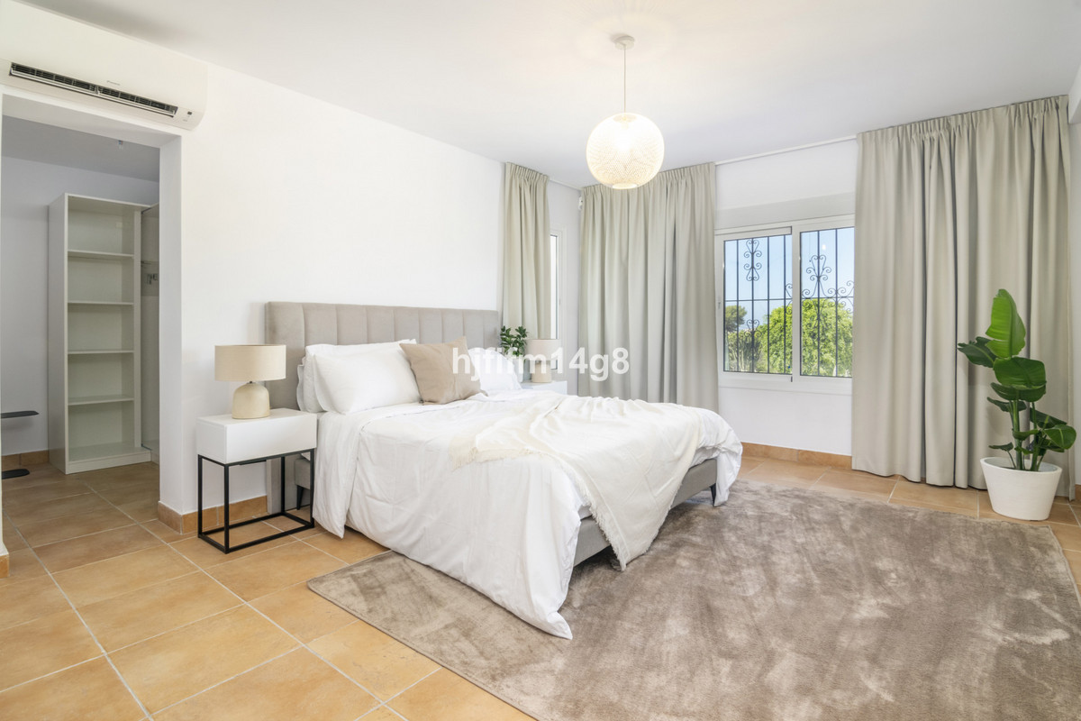7 Bed Townhouse for sale in San Pedro De Alcántara Costa Del Sol, Málaga, Spain