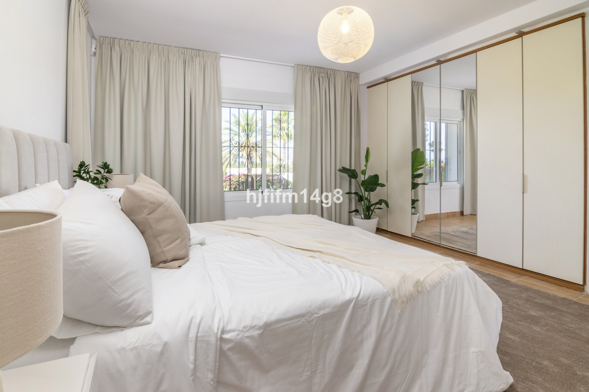 7 Bed Townhouse for sale in San Pedro De Alcántara Costa Del Sol, Málaga, Spain