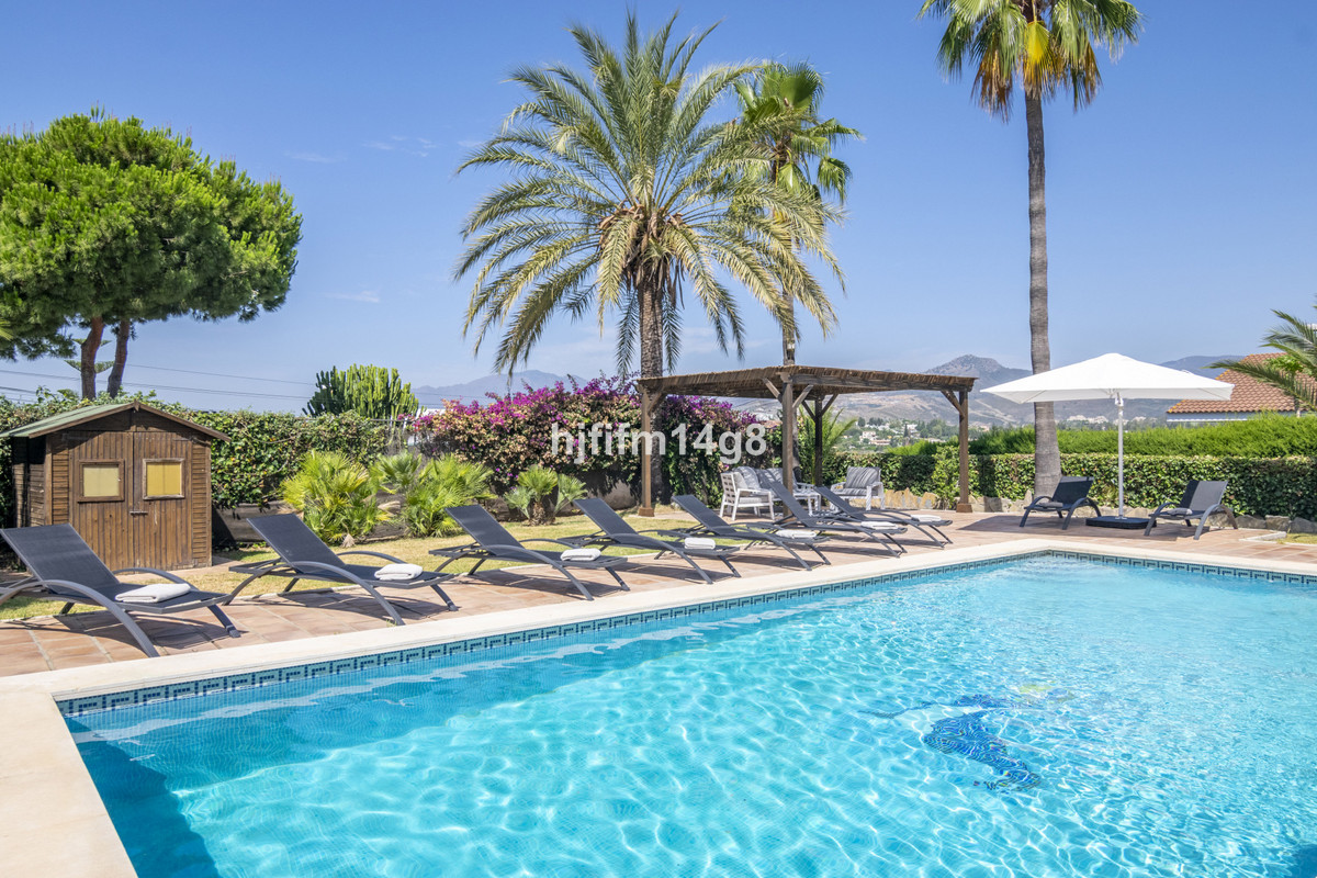 7 Bed Townhouse for sale in San Pedro De Alcántara Costa Del Sol, Málaga, Spain