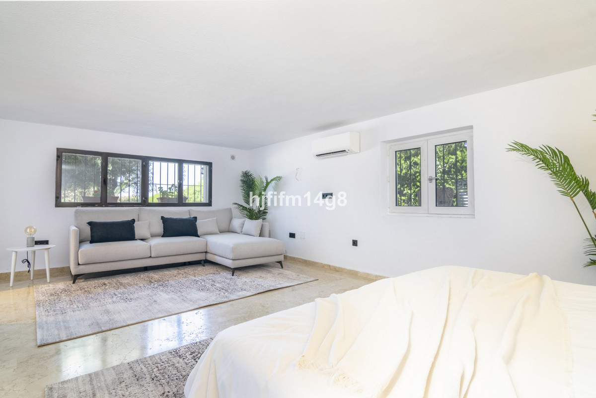 7 Bed Townhouse for sale in San Pedro De Alcántara Costa Del Sol, Málaga, Spain