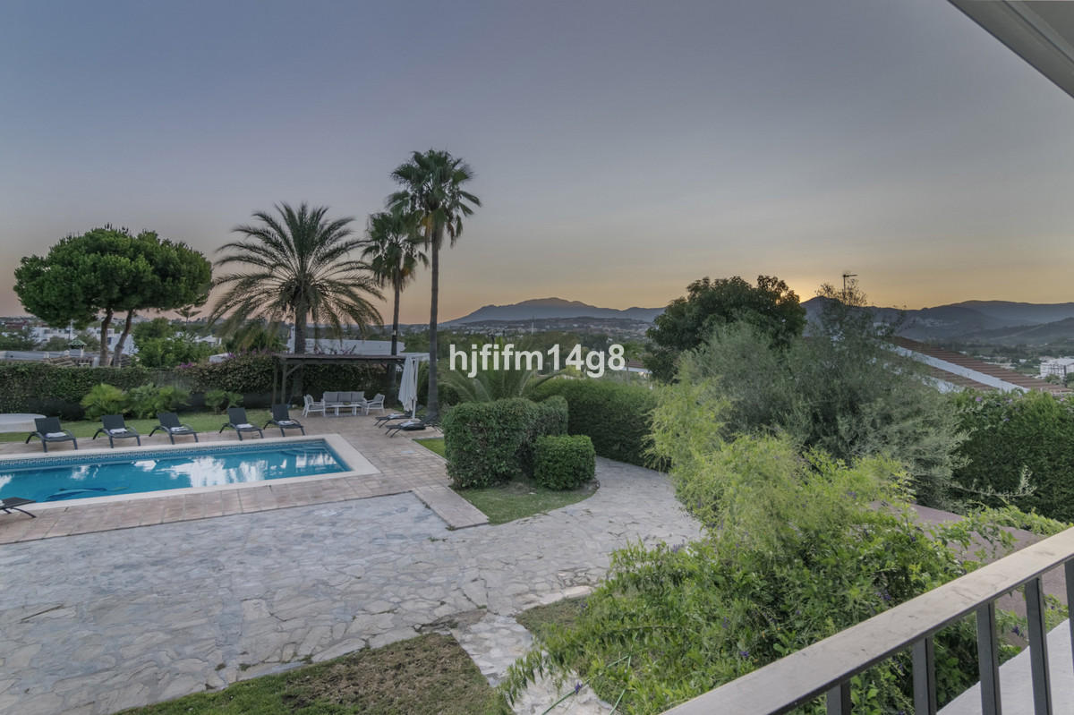 7 Bed Townhouse for sale in San Pedro De Alcántara Costa Del Sol, Málaga, Spain