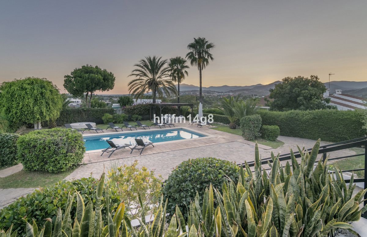 7 Bed Townhouse for sale in San Pedro De Alcántara Costa Del Sol, Málaga, Spain