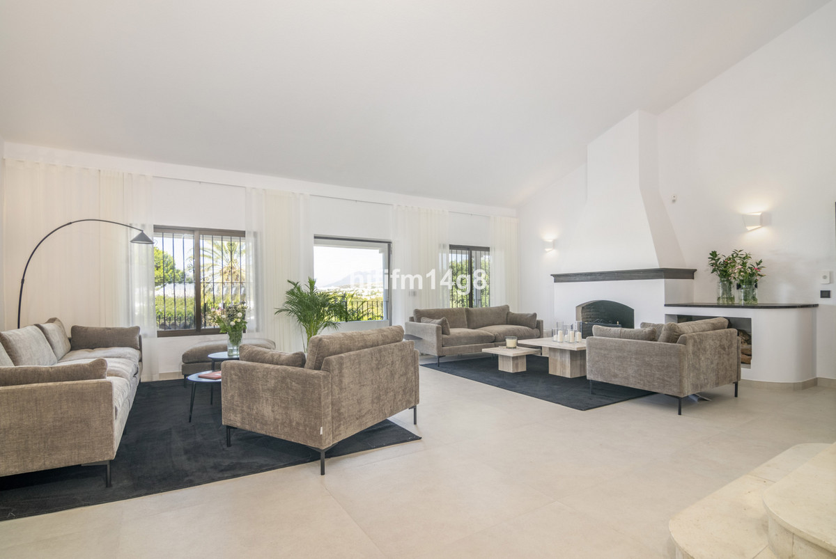 7 Bed Townhouse for sale in San Pedro De Alcántara Costa Del Sol, Málaga, Spain
