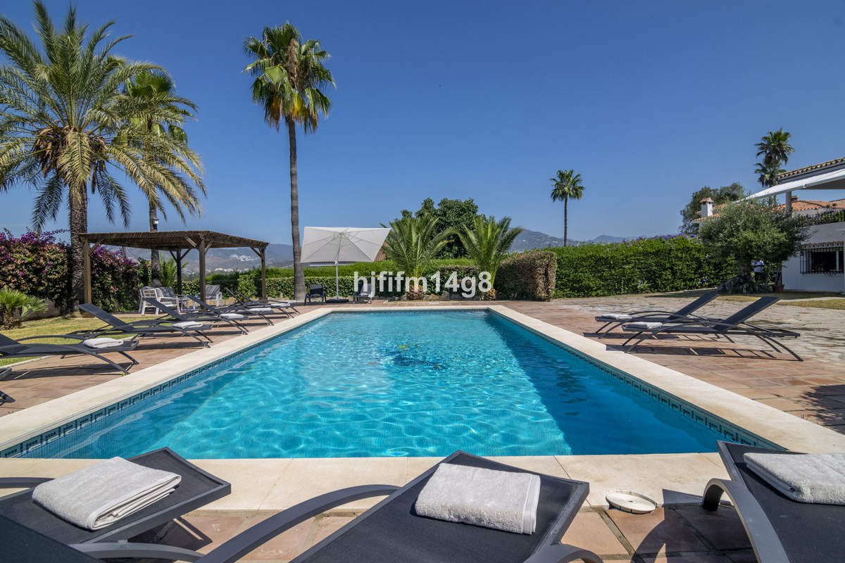 7 Bed Townhouse for sale in San Pedro De Alcántara Costa Del Sol, Málaga, Spain