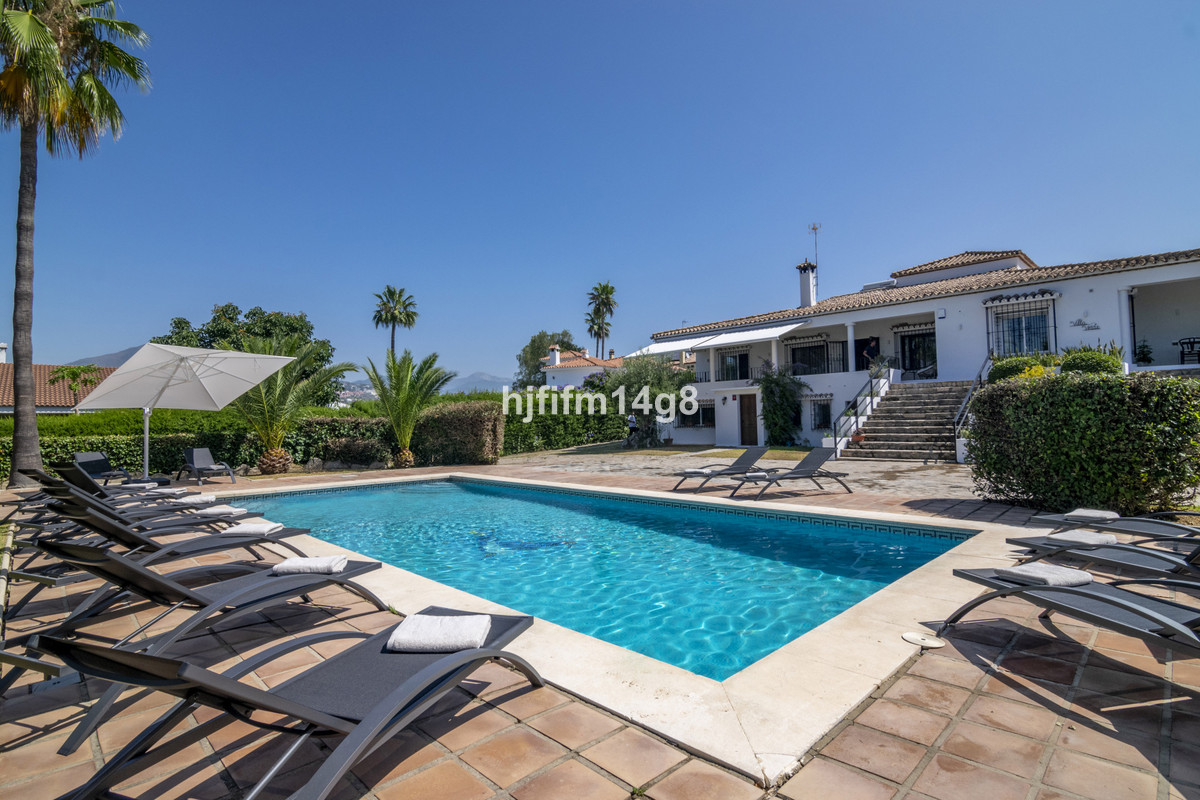 7 Bed Townhouse for sale in San Pedro De Alcántara Costa Del Sol, Málaga, Spain