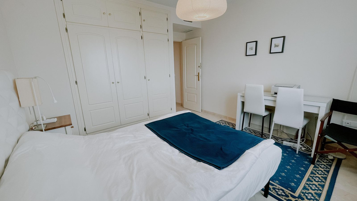 Se vende Apartamento en Planta Última de 3 dormitorios en Costa Del Sol, Málaga, España