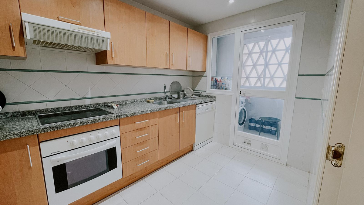 Se vende Apartamento en Planta Última de 3 dormitorios en Costa Del Sol, Málaga, España
