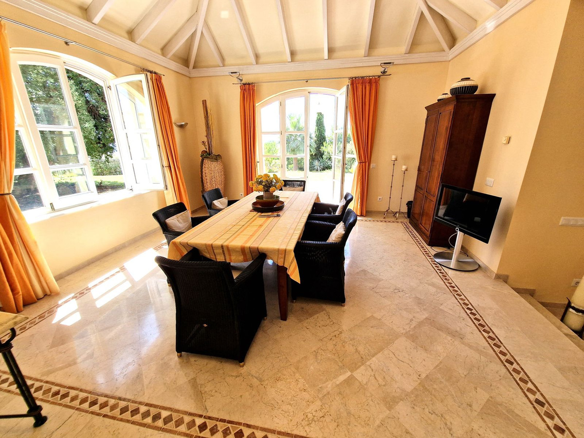 Se vende Villa - Chalet de 3 dormitorios en Costa Del Sol, Málaga, España