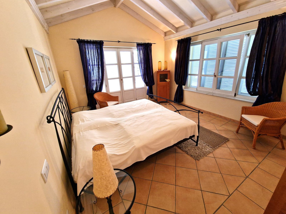 Se vende Villa - Chalet de 3 dormitorios en Costa Del Sol, Málaga, España