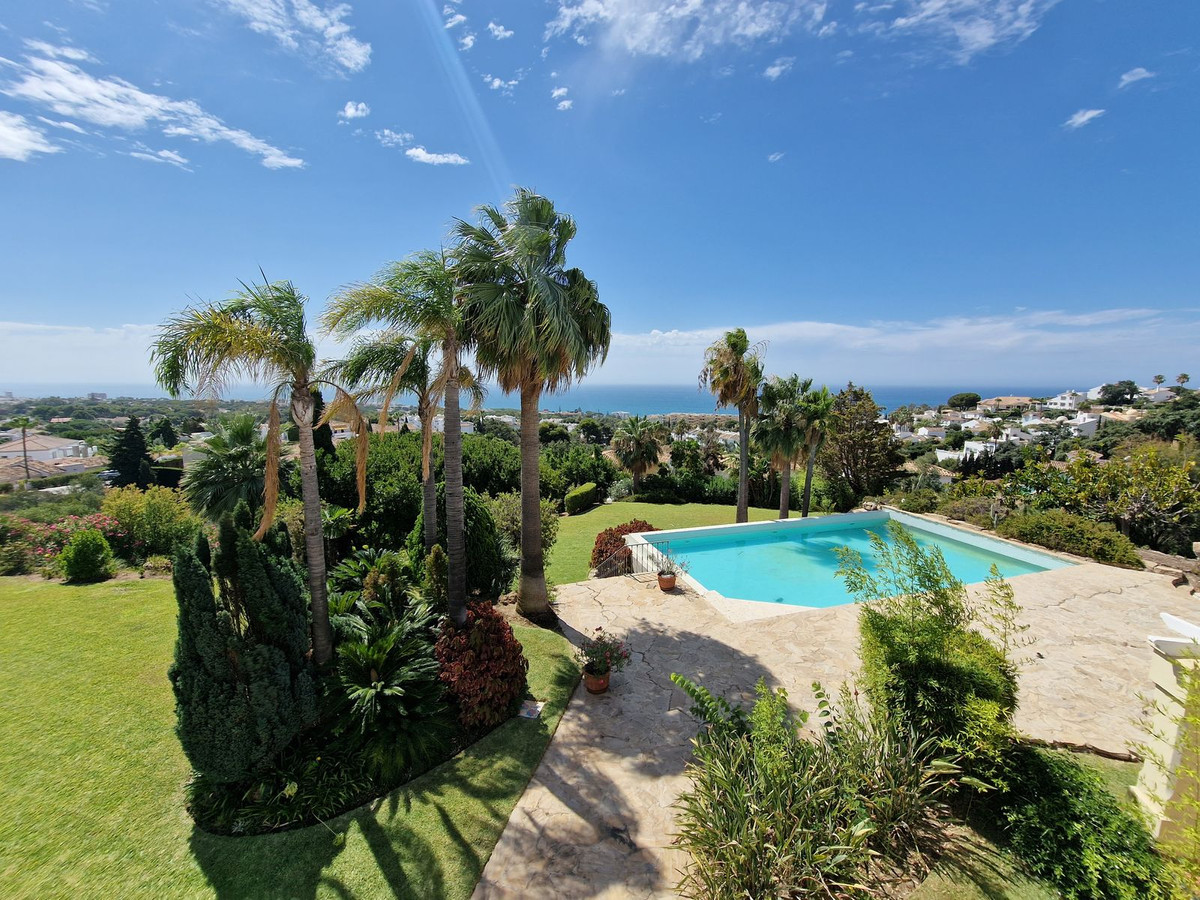 Se vende Villa - Chalet de 3 dormitorios en Costa Del Sol, Málaga, España