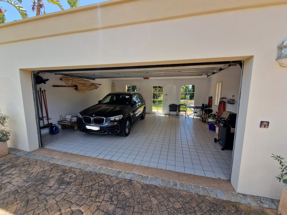Se vende Villa - Chalet de 3 dormitorios en Costa Del Sol, Málaga, España