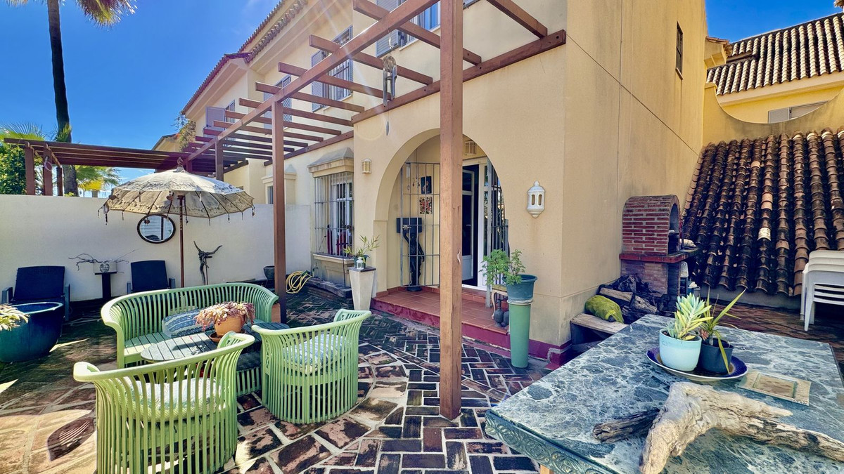 4 Bed Townhouse for sale in Puerto Banús Costa Del Sol, Málaga, Spain