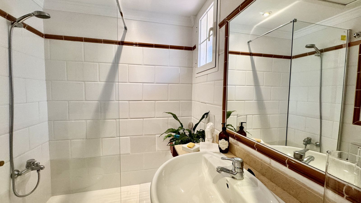 4 Bed Townhouse for sale in Puerto Banús Costa Del Sol, Málaga, Spain