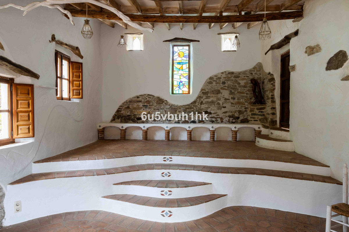 Se vende Adosada de 31 dormitorios en Costa Del Sol East, Málaga, España