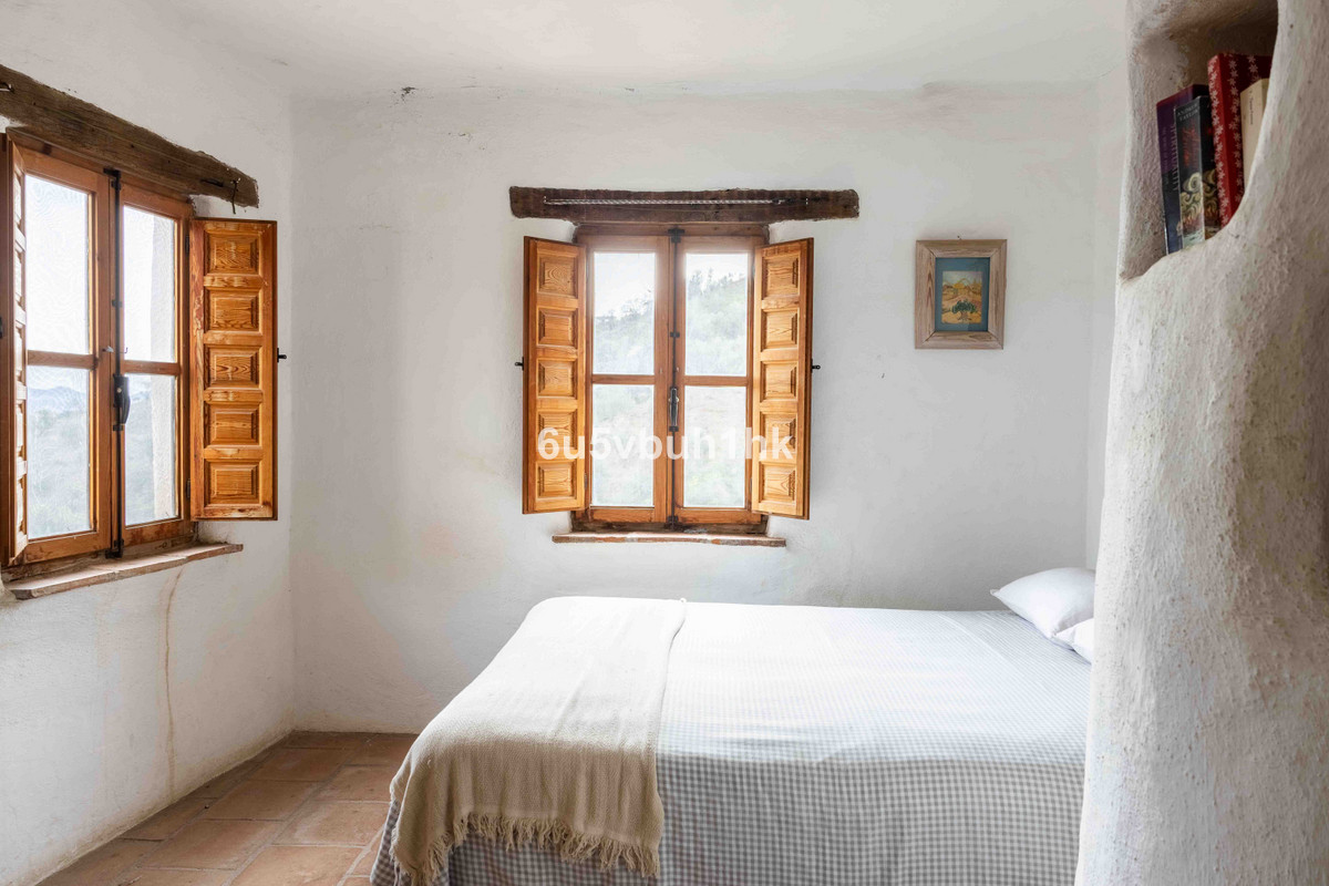 Se vende Adosada de 31 dormitorios en Costa Del Sol East, Málaga, España