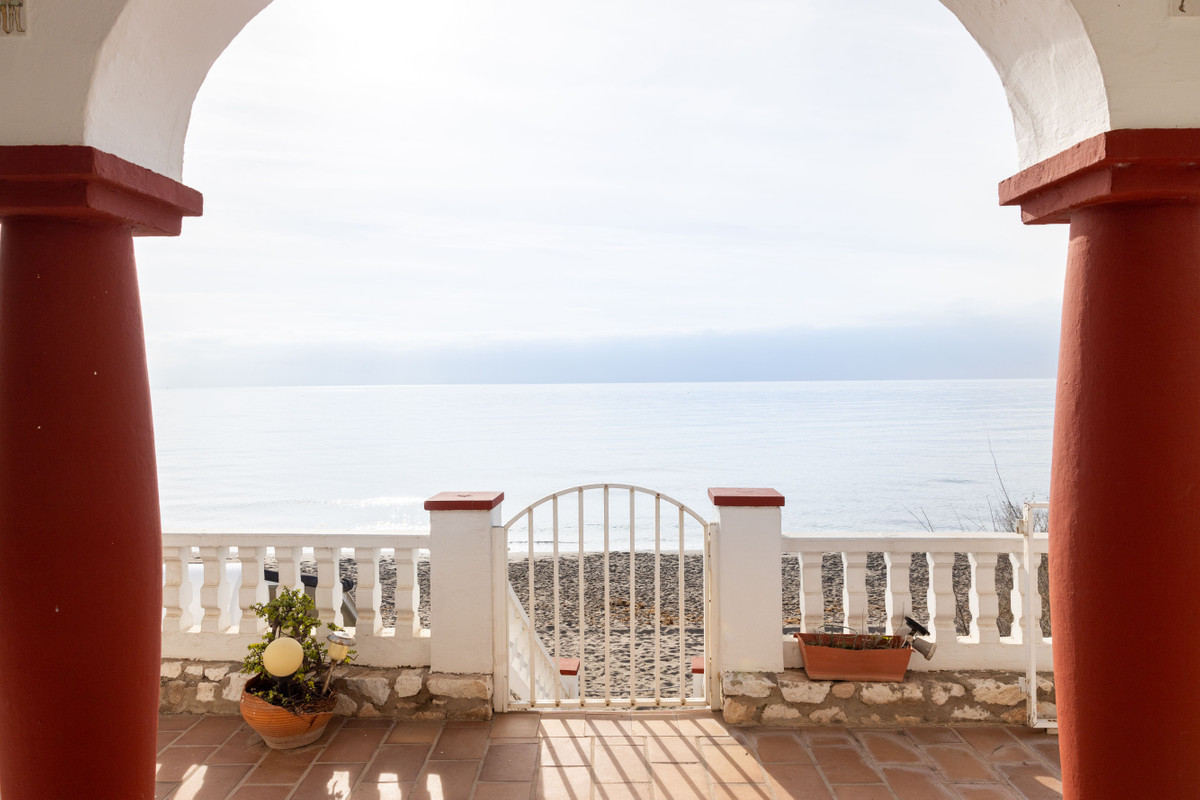 Se vende Villa - Chalet de 4 dormitorios en Costa Del Sol, Málaga, España
