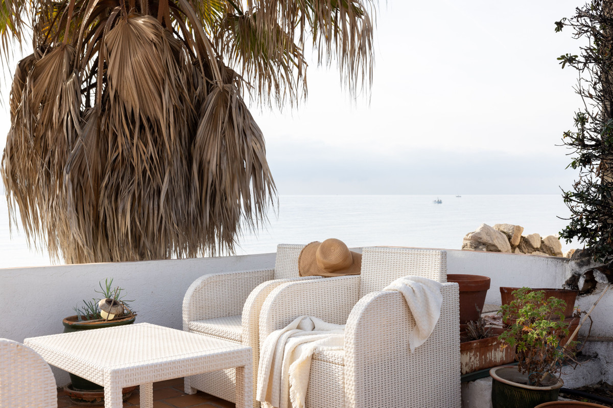 Se vende Villa - Chalet de 4 dormitorios en Costa Del Sol, Málaga, España