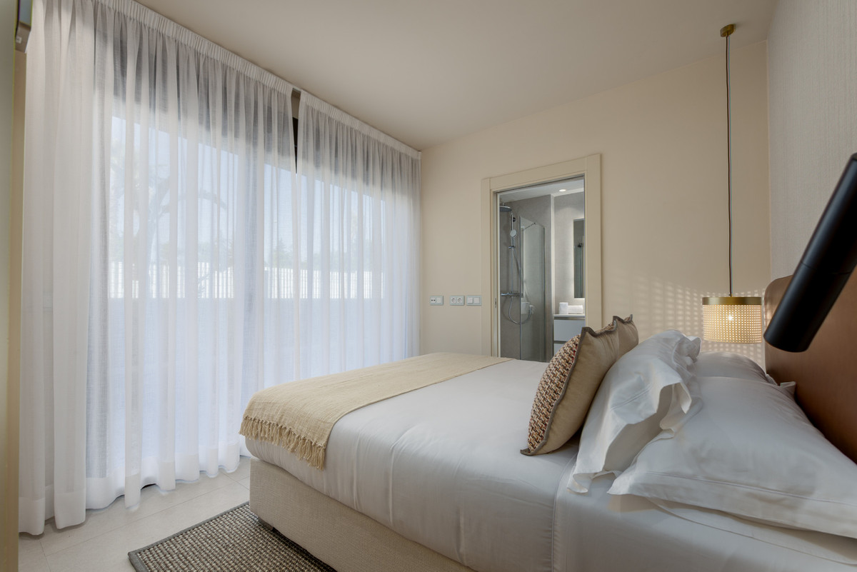 3 Bed Apartment for sale in Estepona Costa Del Sol, Málaga, Spain