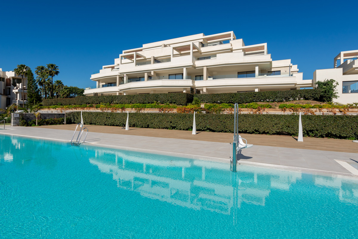 3 Bed Apartment for sale in Estepona Costa Del Sol, Málaga, Spain