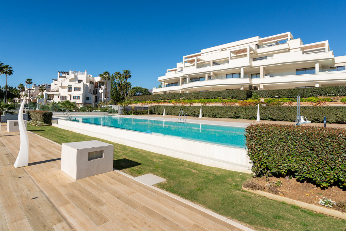 3 Bed Apartment for sale in Estepona Costa Del Sol, Málaga, Spain