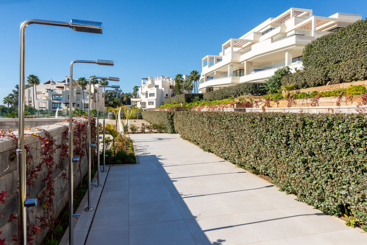 3 Bed Apartment for sale in Estepona Costa Del Sol, Málaga, Spain