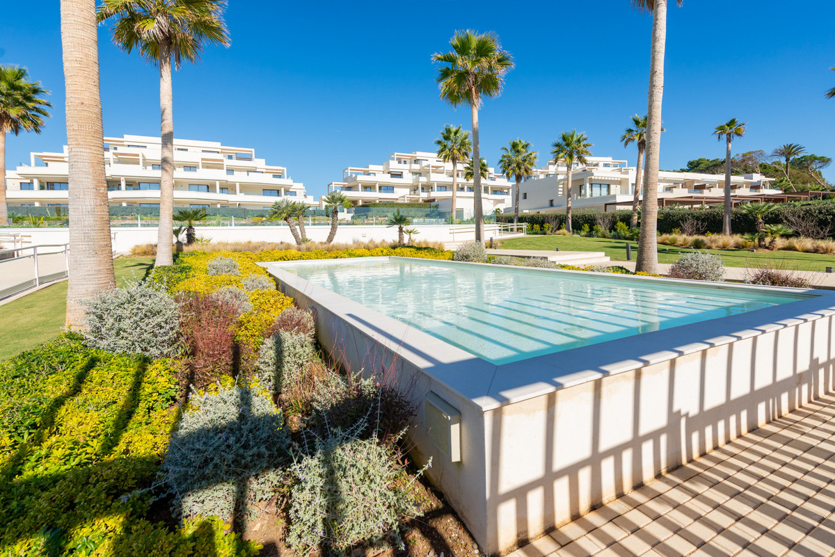 3 Bed Apartment for sale in Estepona Costa Del Sol, Málaga, Spain