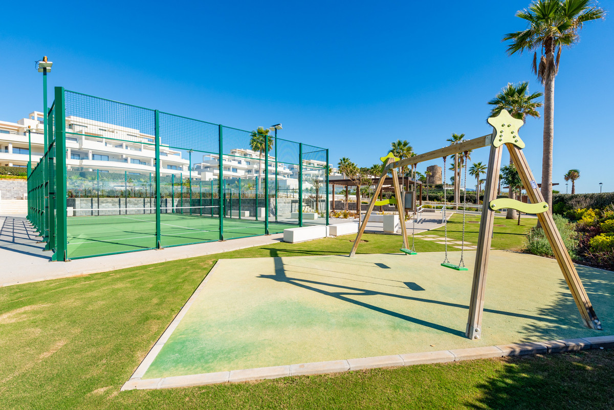 3 Bed Apartment for sale in Estepona Costa Del Sol, Málaga, Spain