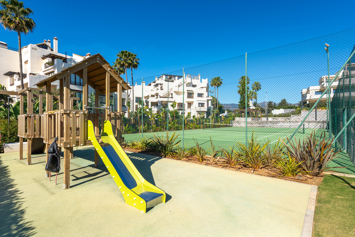 3 Bed Apartment for sale in Estepona Costa Del Sol, Málaga, Spain