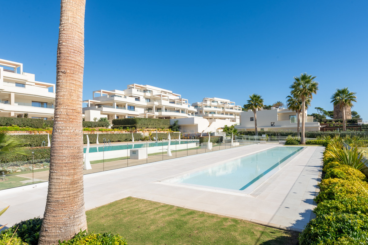 3 Bed Apartment for sale in Estepona Costa Del Sol, Málaga, Spain