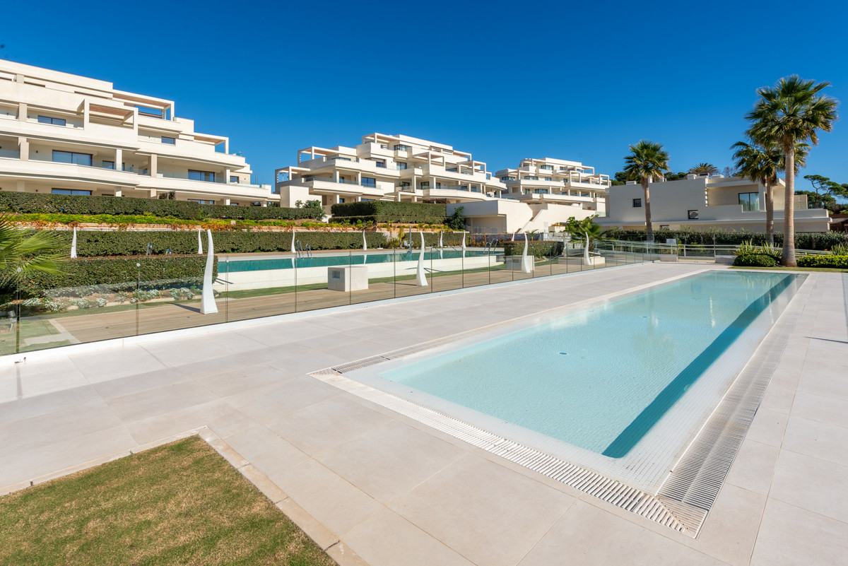 3 Bed Apartment for sale in Estepona Costa Del Sol, Málaga, Spain