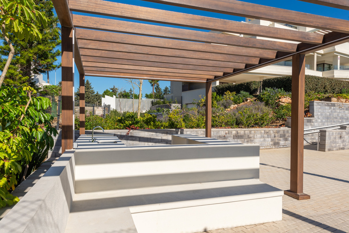 3 Bed Apartment for sale in Estepona Costa Del Sol, Málaga, Spain