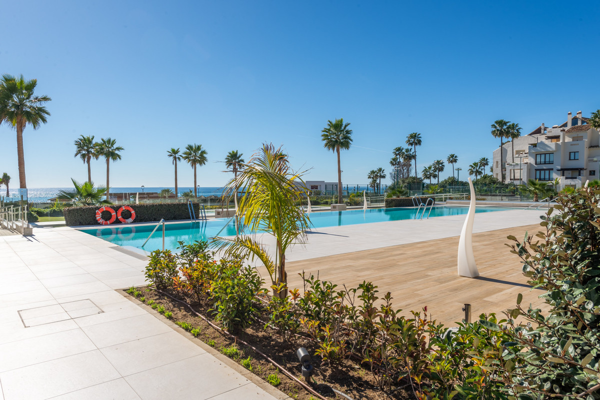 3 Bed Apartment for sale in Estepona Costa Del Sol, Málaga, Spain