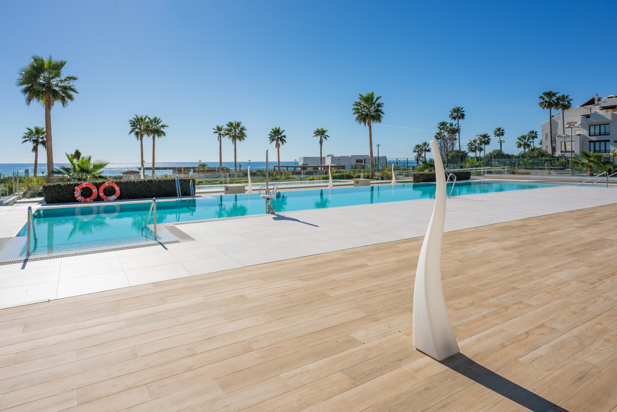 3 Bed Apartment for sale in Estepona Costa Del Sol, Málaga, Spain