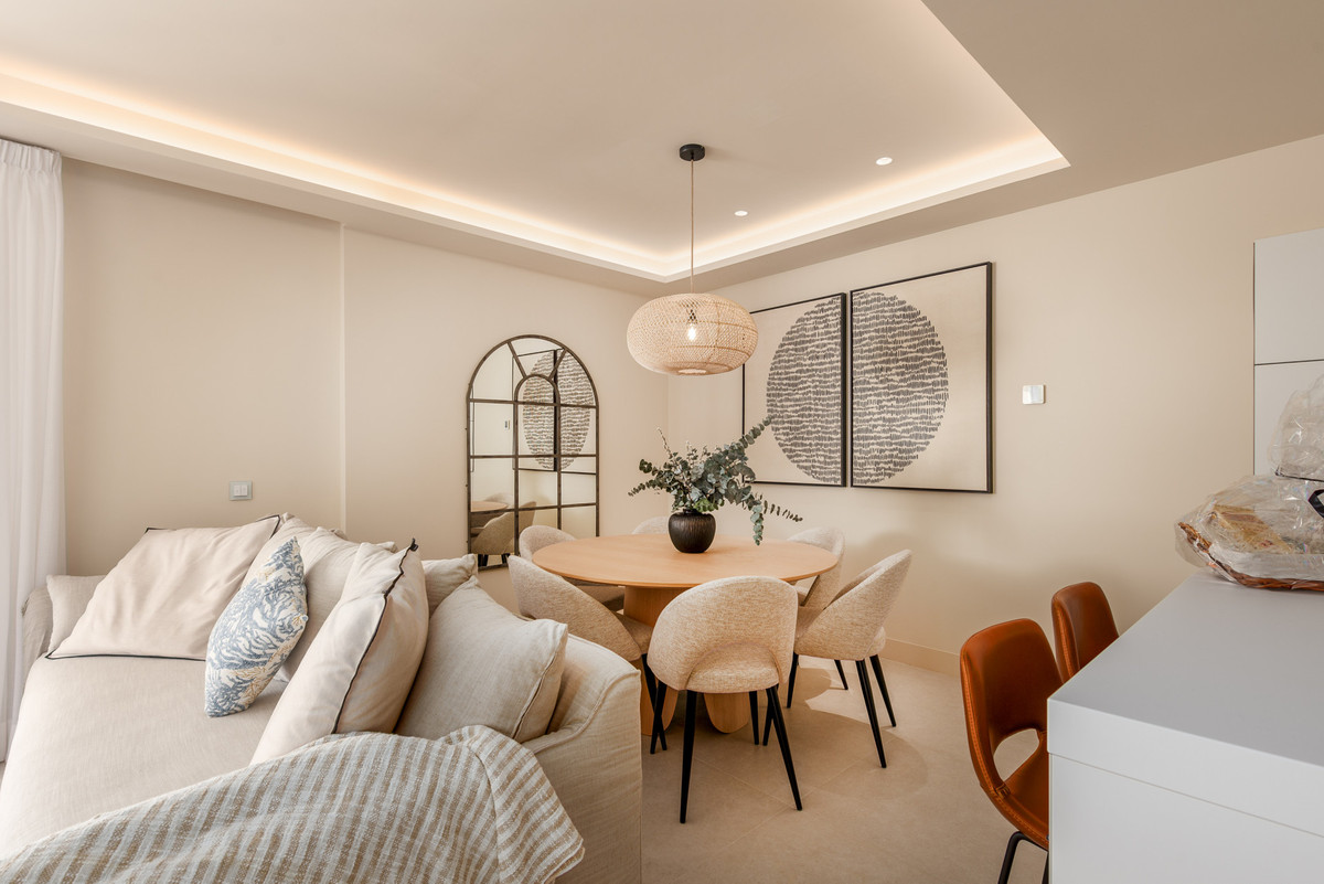 3 Bed Apartment for sale in Estepona Costa Del Sol, Málaga, Spain
