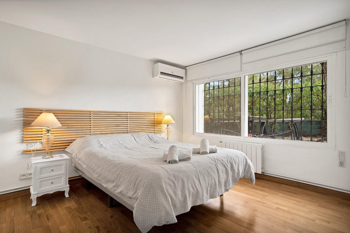 5 Bed Townhouse for sale in Elviria Costa Del Sol, Málaga, Spain