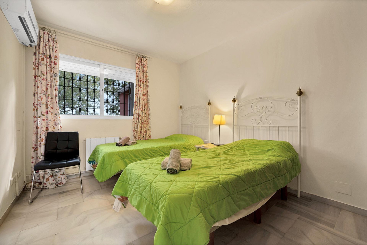 5 Bed Townhouse for sale in Elviria Costa Del Sol, Málaga, Spain