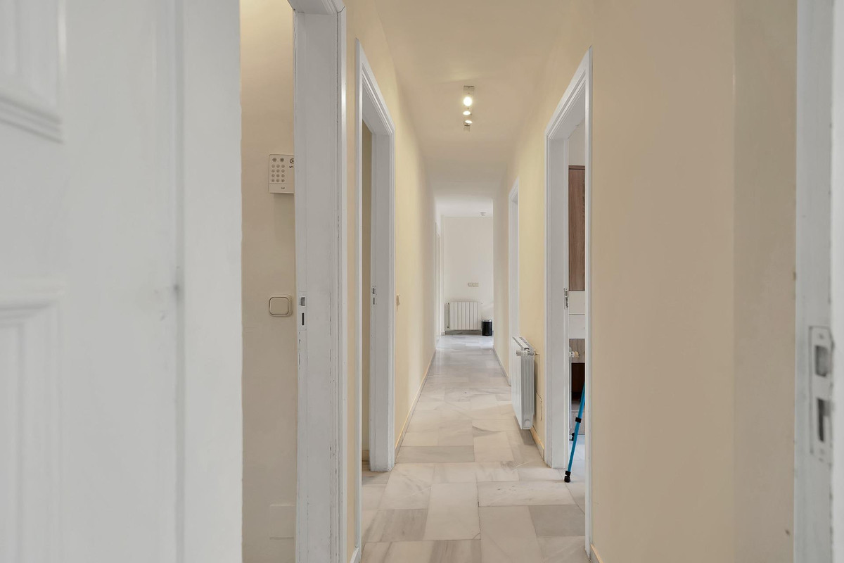5 Bed Townhouse for sale in Elviria Costa Del Sol, Málaga, Spain